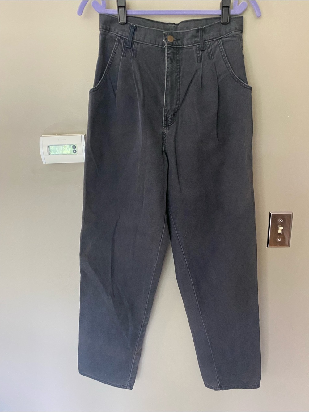 OSCAR DE LA RENTA Vintage High Rise Pleated Tapered Washed Black Jeans Denim W28 - Picture 3 of 8